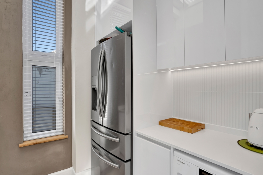 2 Bedroom Property for Sale in Oranjezicht Western Cape